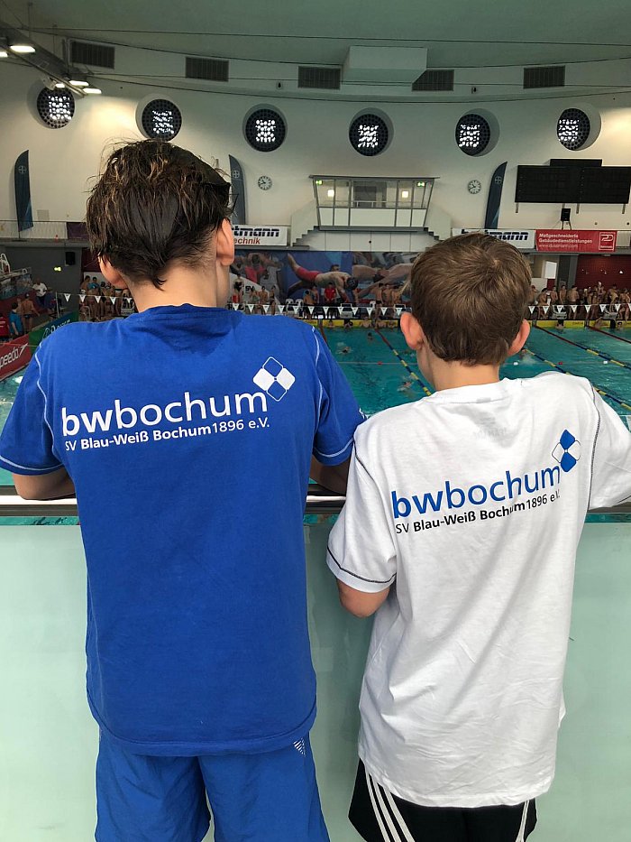 _bwbochum/medien/Schwimmen/2018_12_01-02_DMSJ-NRW-blau-weiss-Fans.jpg