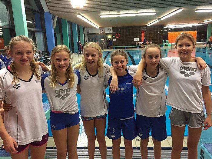 _bwbochum/medien/Schwimmen/DMSJ_Siegerehrung_C-Jugend_weiblich_1_Mannschaft.jpg