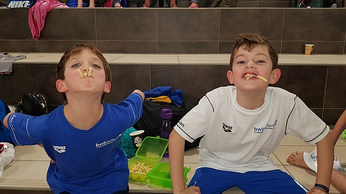 _bwbochum/medien/Schwimmen/Schwimmen_Fotos-2019/2019_12_07-08_AdventsSF-Essen-Spass-kommt-nicht-zu-kurz.jpg