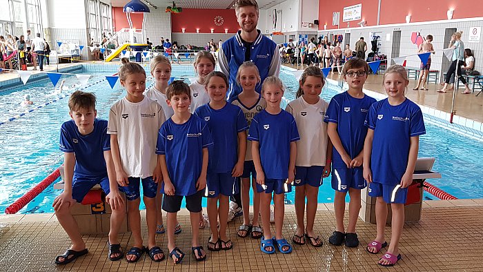 _bwbochum/medien/Schwimmen/Schwimmen_Fotos-2019/Foto_Hoerde_2019_im_Bad.jpg