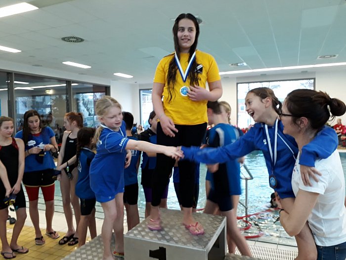 _bwbochum/medien/Schwimmen/Schwimmen_Fotos-2019/Fotos_Bottrop_Januar_2019_Saskia-Julie.jpg