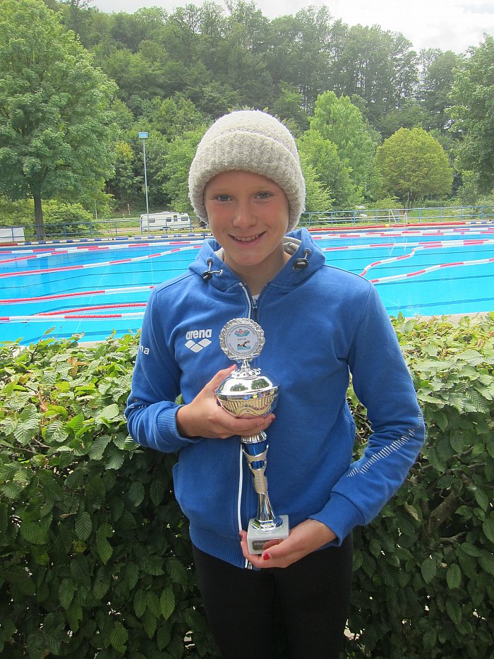 _bwbochum/medien/Schwimmen/Schwimmen_Fotos-2019/Meschede_2019_Lilly_Bungert_punktbeste_Leistung.jpg
