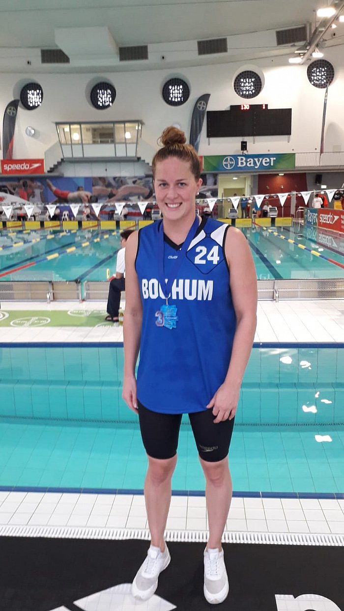 _bwbochum/medien/Schwimmen/Schwimmen_Fotos-2019/NRW-KuBa-2019_200S-Lisa-Medaille.jpg