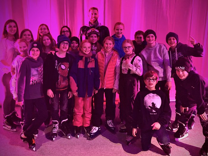 _bwbochum/medien/Schwimmen/Schwimmen_Fotos-2019/SWF1-on-ice-2019.jpg
