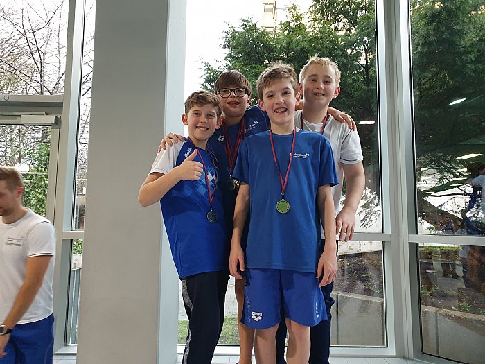 _bwbochum/medien/Schwimmen/Schwimmen_Fotos-2020/2020_02_02-Langstreckenmeeting-Staffelsieger-Jg09.jpg
