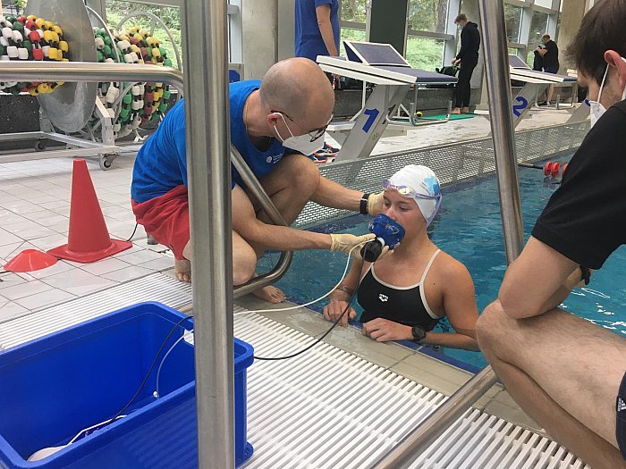 _bwbochum/medien/Schwimmen/Schwimmen_Fotos-2020/2020_09_07-Marie-Kroniger-Sporthochschule-Koeln-Sauerstoff.jpg