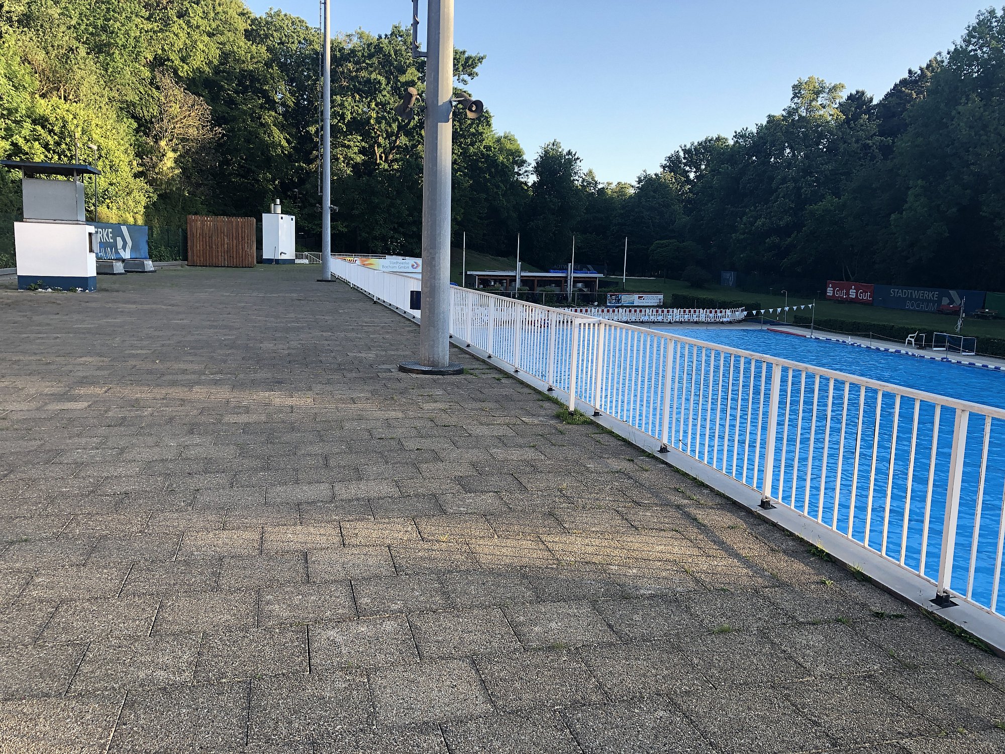 _bwbochum/medien/Schwimmen/Schwimmen_Fotos-2020/Wiesental-Dachterrasse.jpg