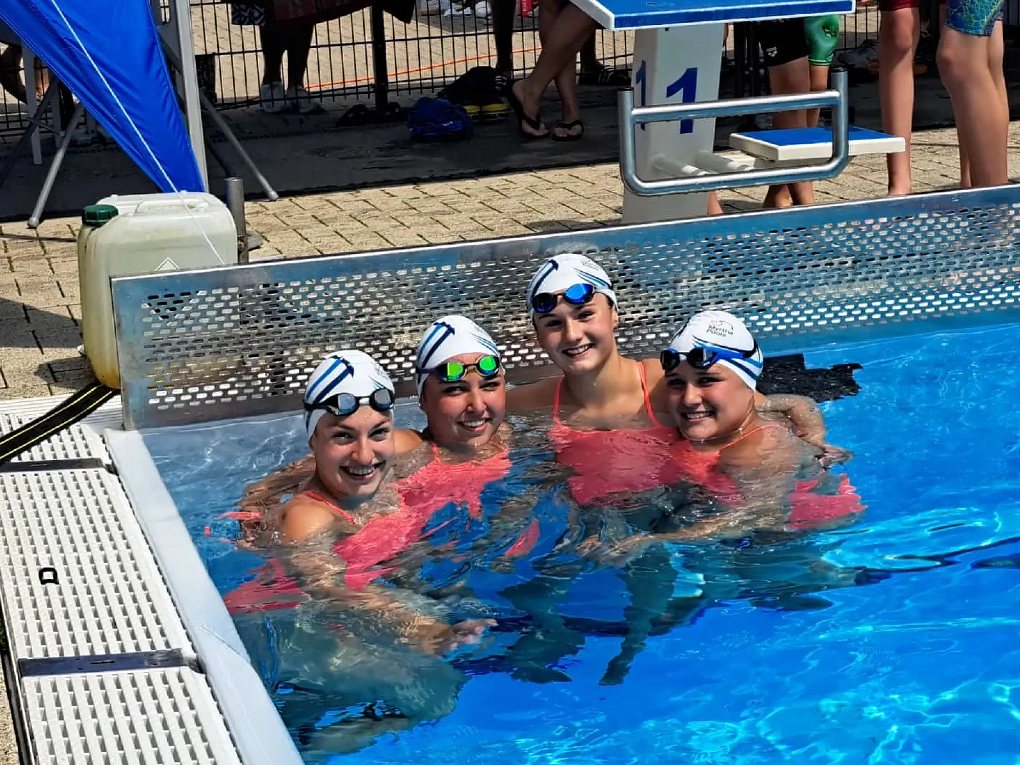 WTP25-Teamschwimmen-Siegerinnen