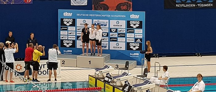 _bwbochum/medien/bilder_2018/2018_fotos_schwimmen/2018_12_14-400L-Siegerehrung-Anna-Kroniger.jpg