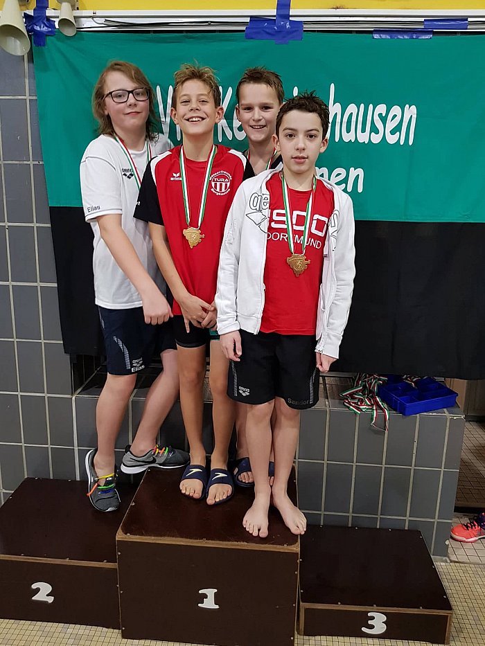 _bwbochum/medien/bilder_2018/2018_fotos_schwimmen/2018_12_15-SWF-100Bm-Siegerehrung2007-Heierhoff.jpg
