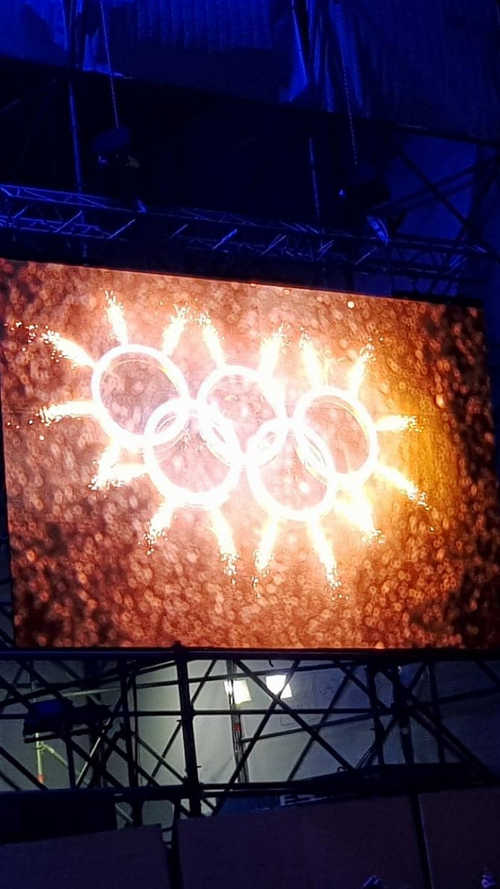 _bwbochum/medien/bilder_2018/2018_fotos_schwimmen/YOG-Eroeffnungsfeier-Ringe.jpg